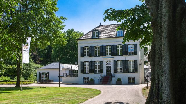 A successful treatment starts with a loving, safe and clean environment... 